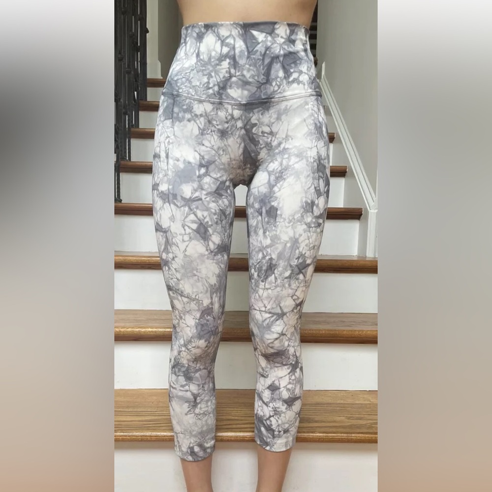 Lululemon Wunder Under Marble Dye High Rise Crop 21” Leggings Sz 4